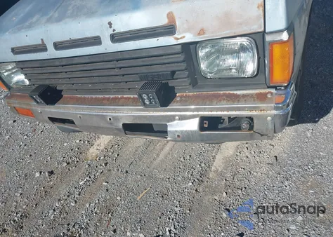 1987 Nissan D21 Short Bed из США, поврежденный, VIN 1N6ND11S2HC333484